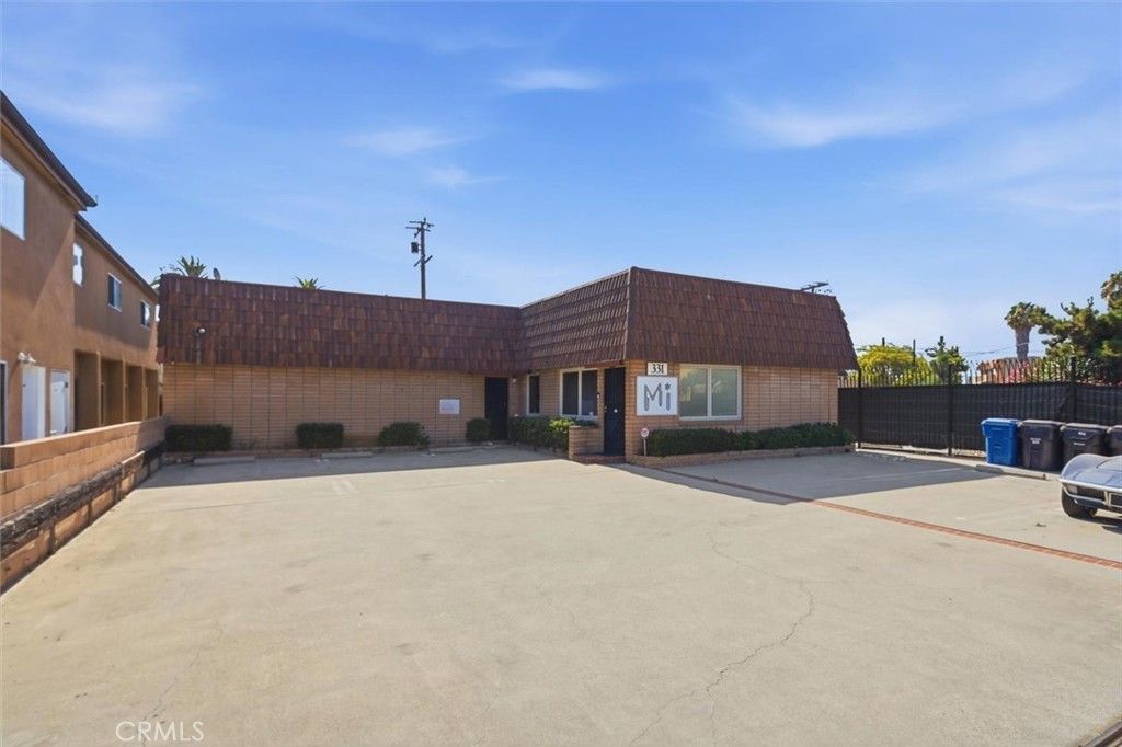 331 E Carson, Long Beach