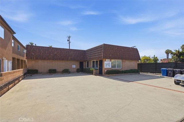 331 E Carson, Long Beach