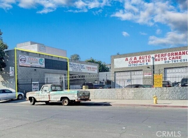 10702 Magnolia, North Hollywood