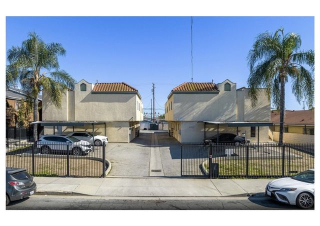 1006 S Record, Los Angeles
