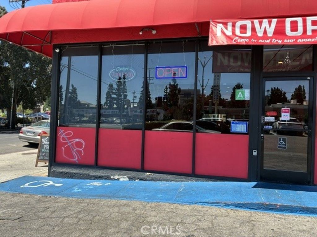 14357 Victory Blvd # B, Van Nuys