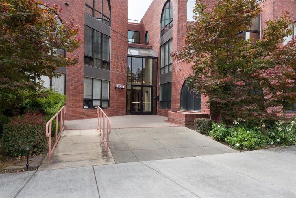 345 Lorton Avenue # 304, Burlingame