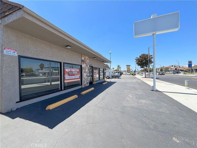 9422 Alondra Boulevard, Bellflower