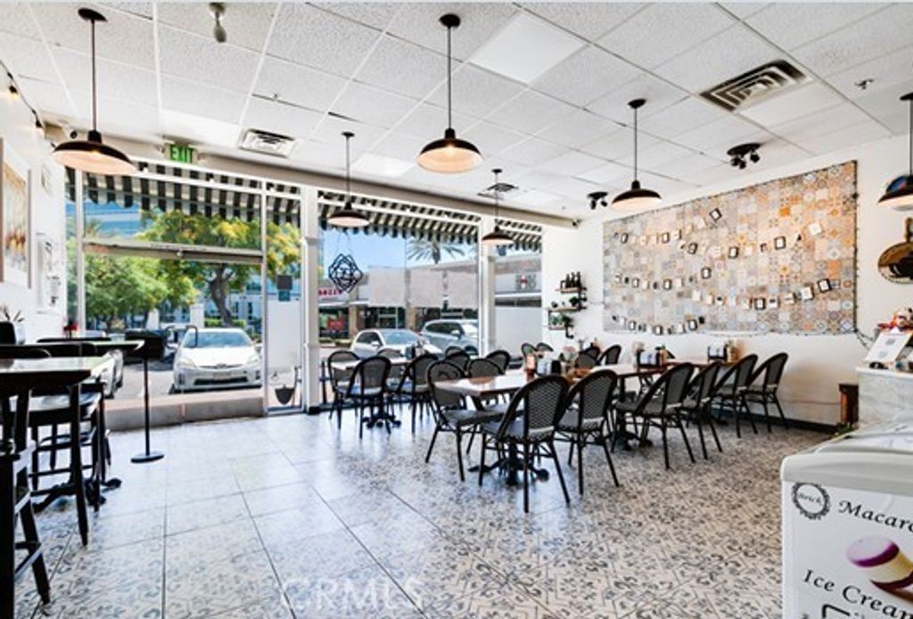2422 E Katella, Anaheim