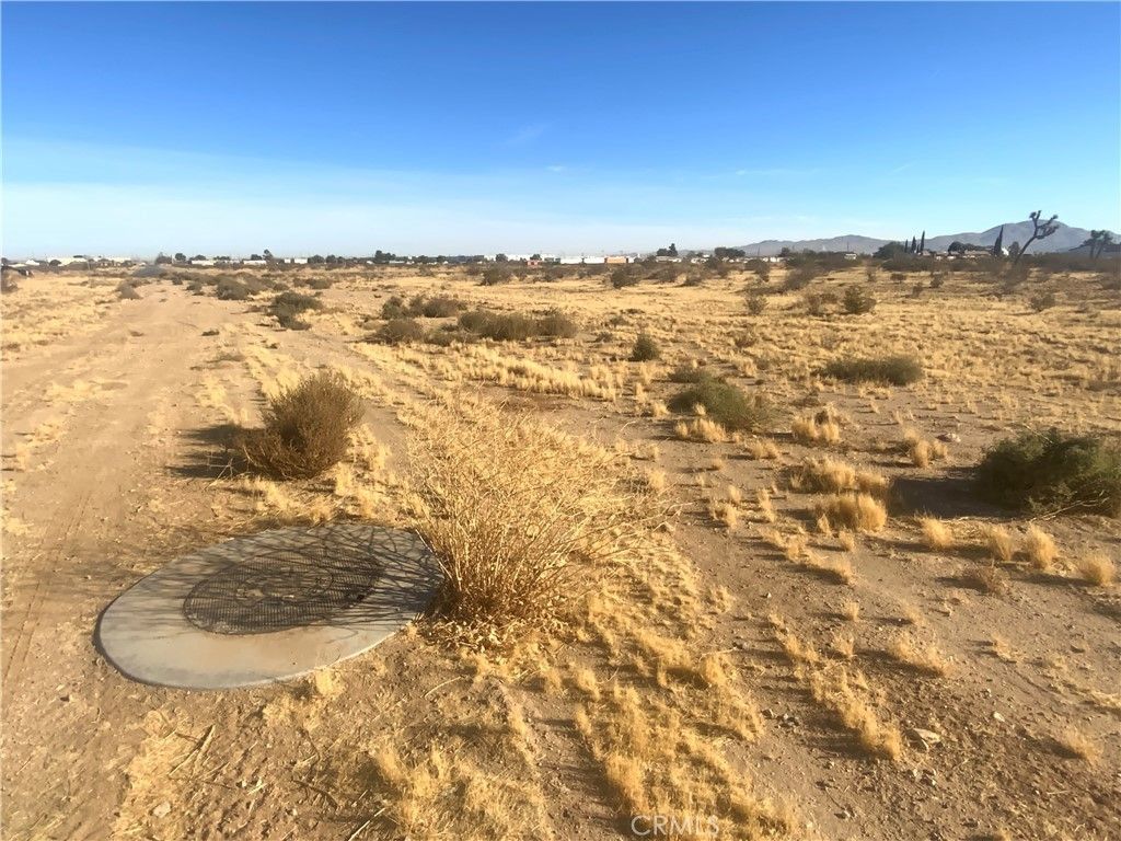 1 Air Expressway, Adelanto
