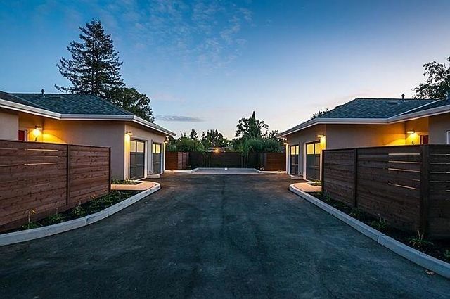 1024 10th Avenue, Redwood City