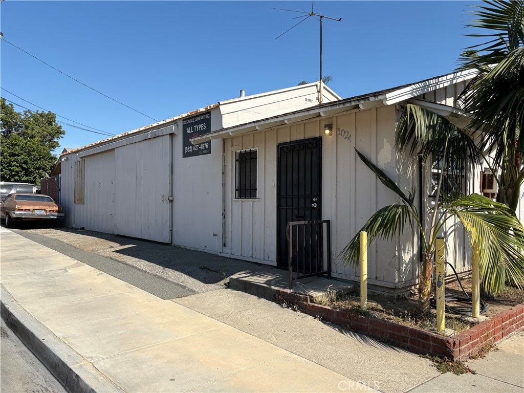1024 E Nevada Street, Signal Hill