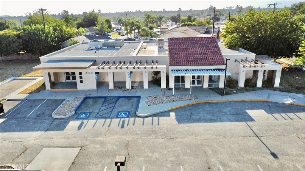 1543 W 8th Street, San Bernardino