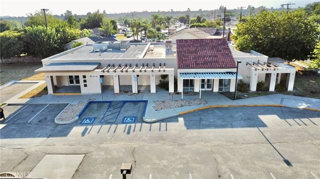 1543 W 8th Street, San Bernardino