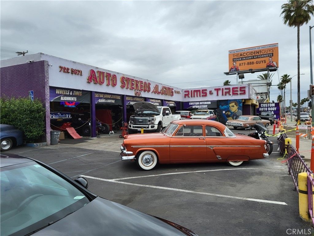 5747 Whittier Boulevard, Los Angeles