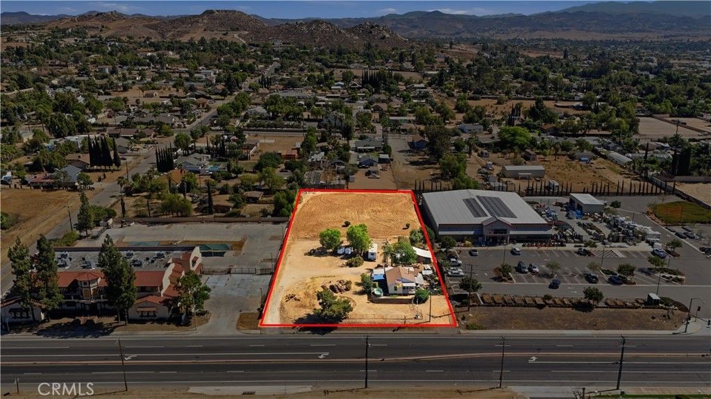 17157 Van Buren, Riverside