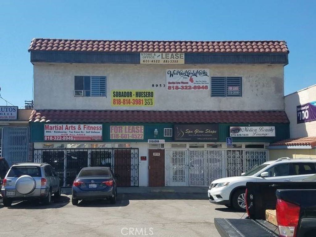 8955 Woodman Avenue, Arleta