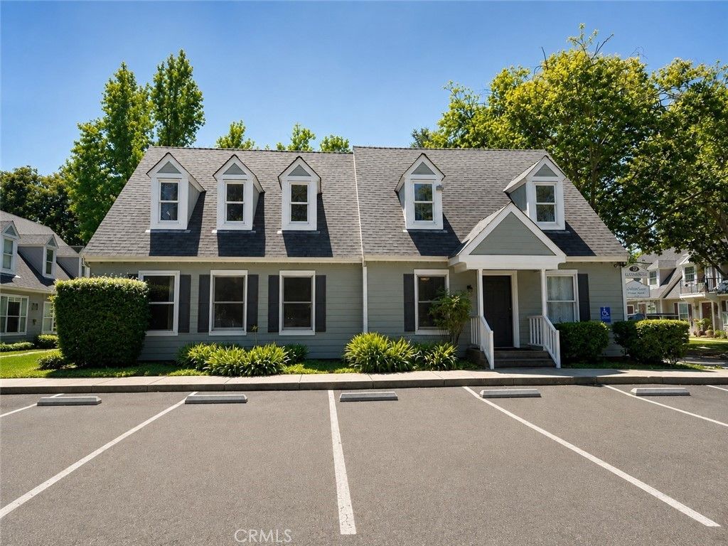 22 Williamsburg Lane, Chico