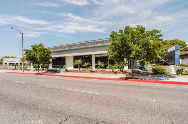 10025 Blooomfield Street, Los Angeles