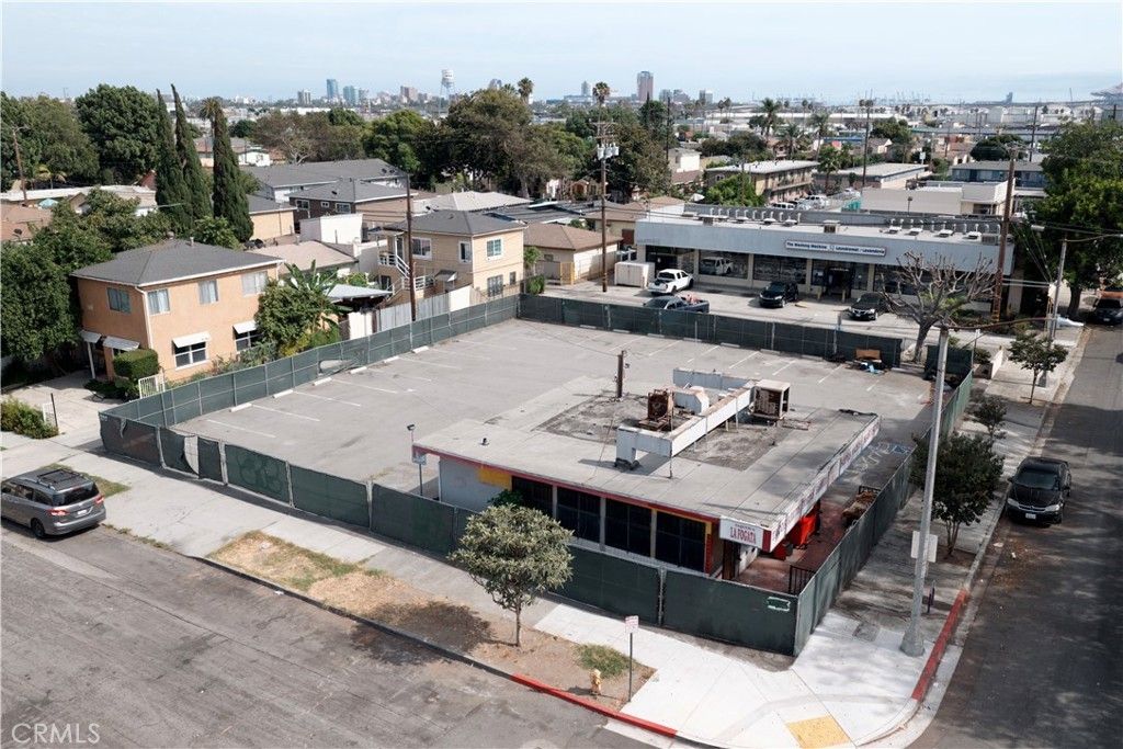 1950 Santa Fe, Long Beach