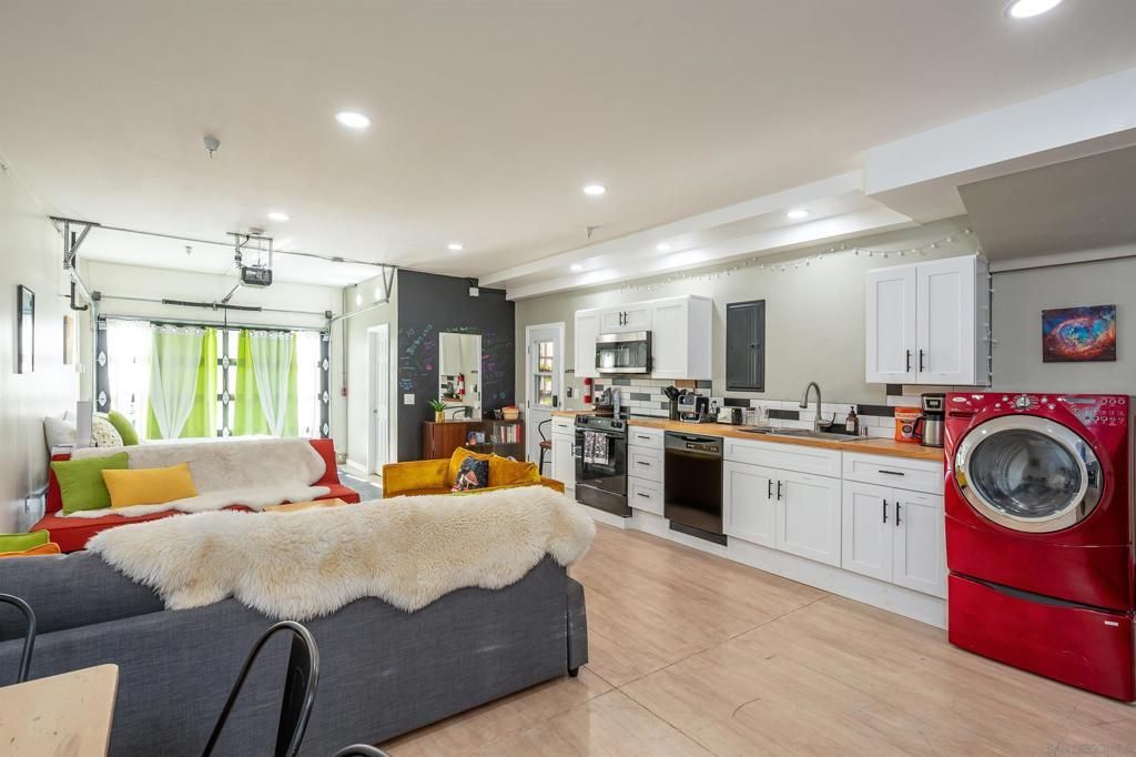 4741 Point Loma Ave, San Diego
