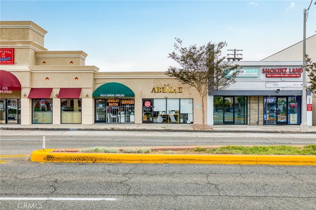 218 17th Street, Costa Mesa