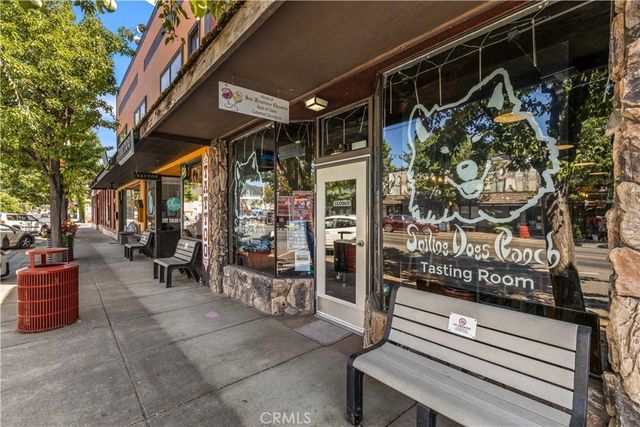 3955 Main, Kelseyville