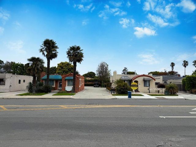 51 E Romie Lane, Salinas