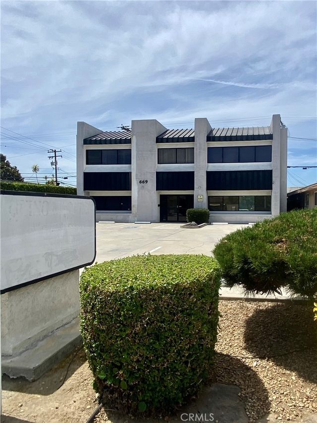 669 S 2nd Avenue, Covina