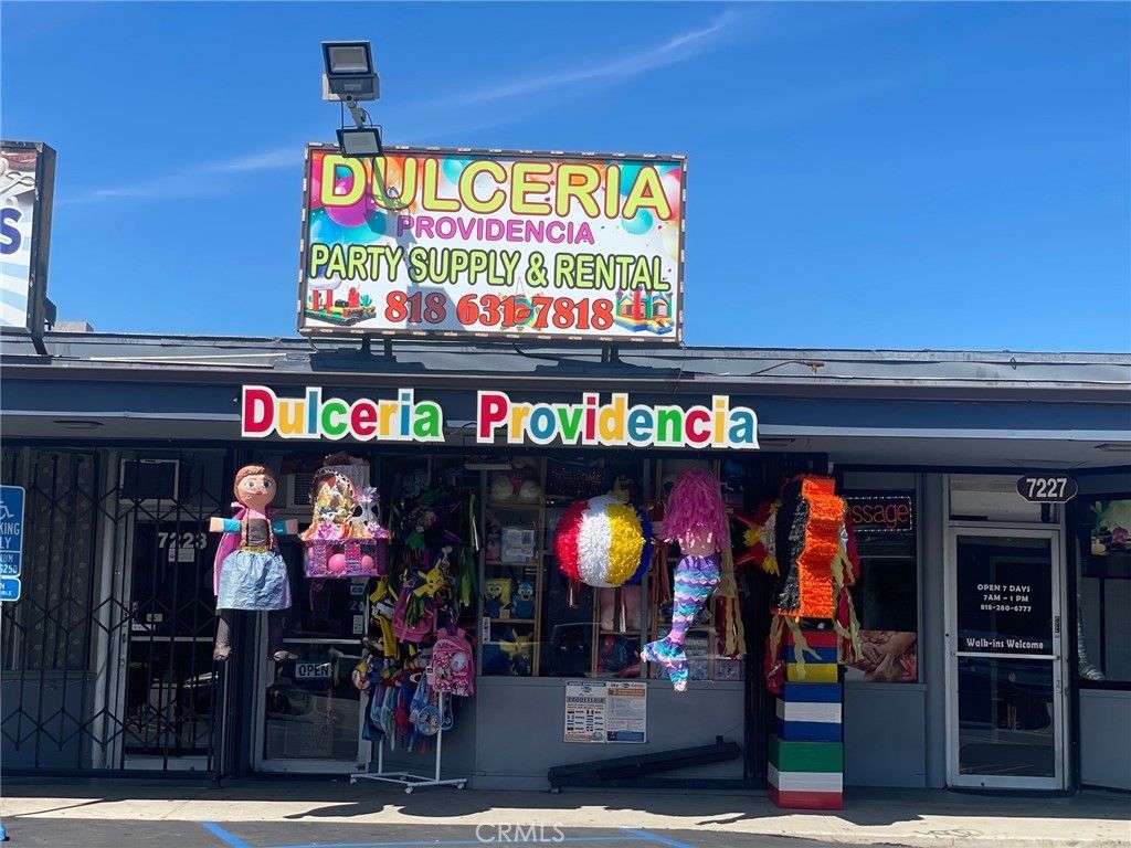 7225 Tampa, Reseda