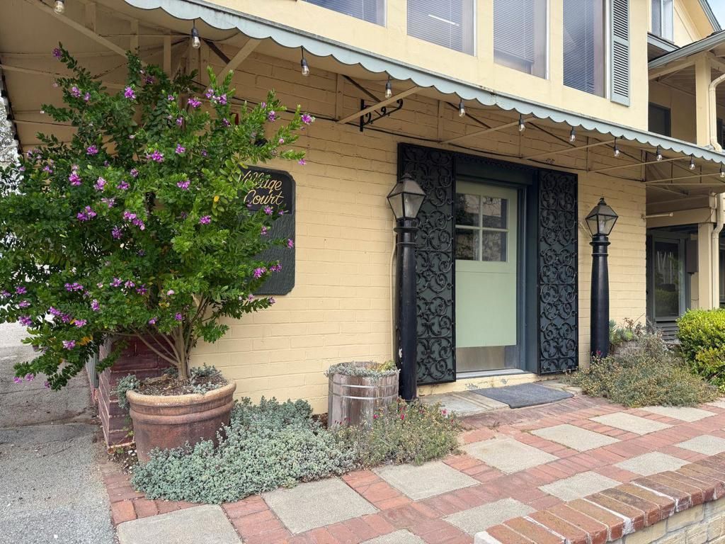 2 Ne Of 5th On Mission, Carmel