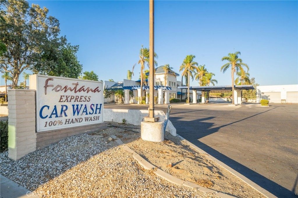 9617 Sierra Ave, Fontana