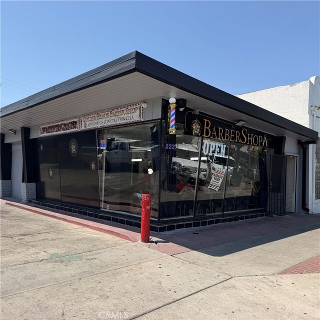 210 W Main, Merced
