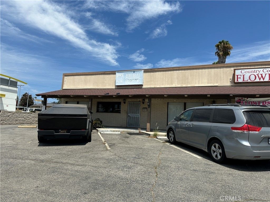 841 E Whittier, La Habra