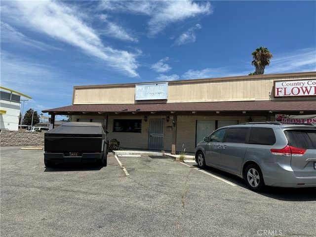 841 E Whittier, La Habra