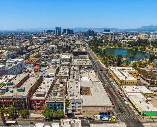 711 S Westlake Avenue, Los Angeles