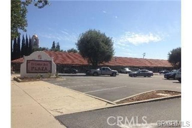 12572 Central, Chino