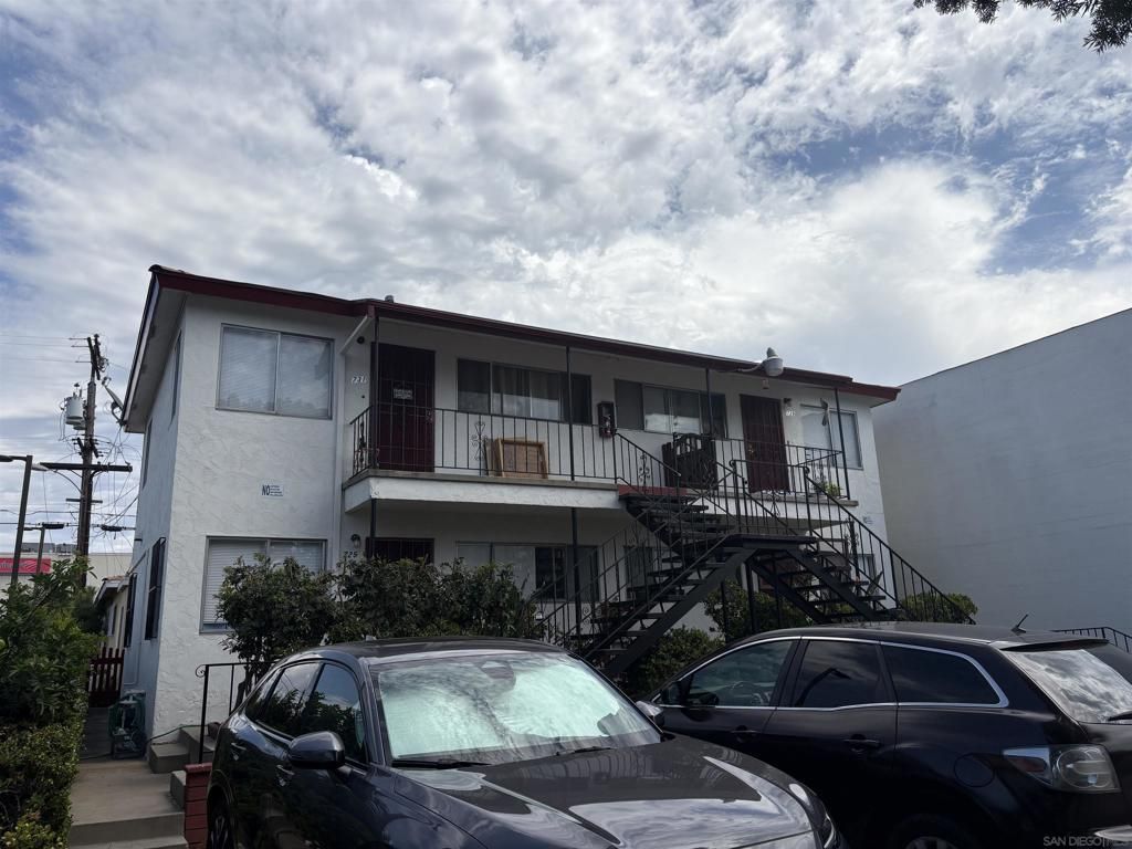 725 B Ave, National City