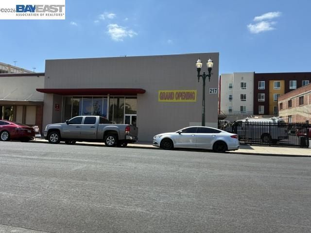 217 N San Joaquin St, Stockton
