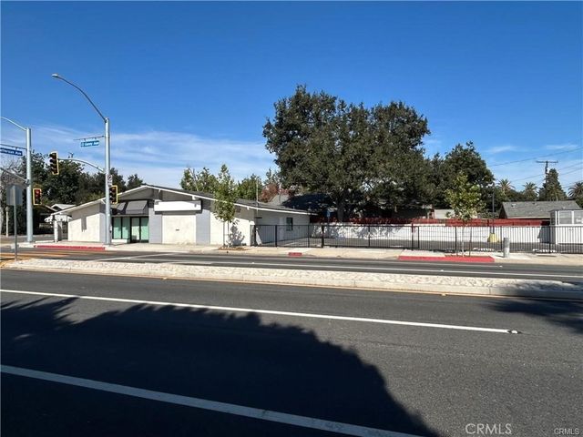 1192 N Garey, Pomona
