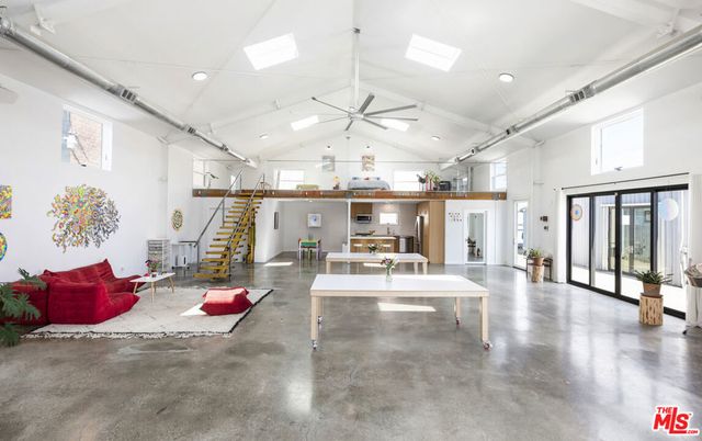 3475 Union Pacific Avenue, Los Angeles