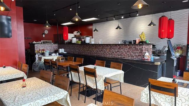 906 E Colorado Street, Glendale