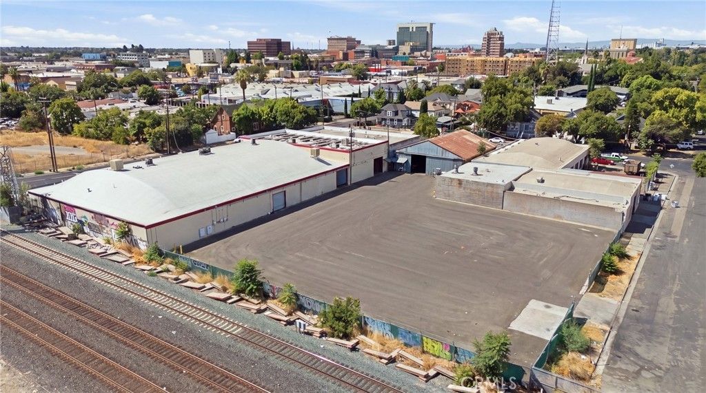 945 E Lindsay, Stockton