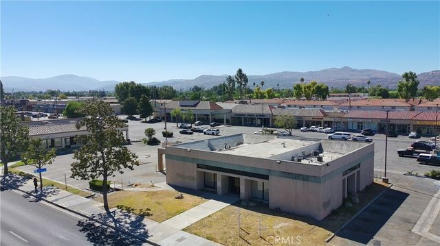 1991 E Florida Avenue, Hemet