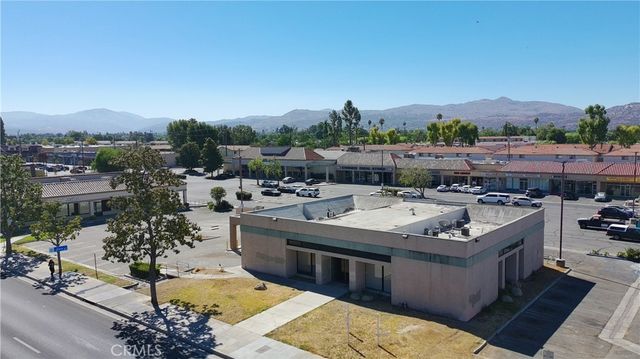 1931 E Florida Avenue, Hemet