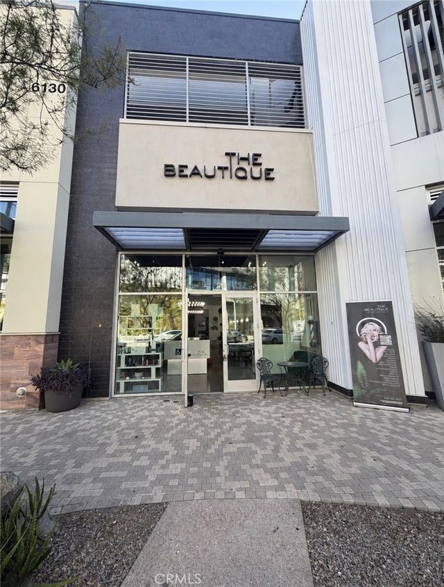 6130 Laurel Canyon Boulevard, North Hollywood