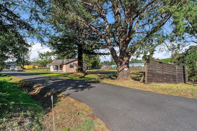 3710 Bodega Avenue, Petaluma
