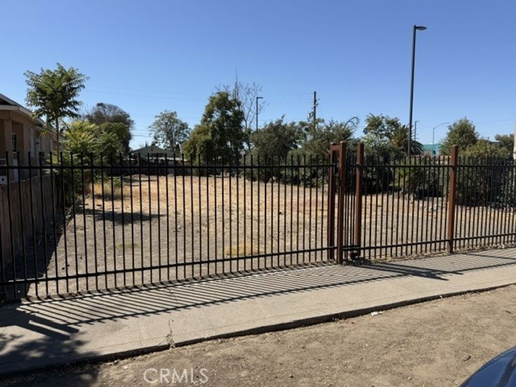 1425 S California, Stockton