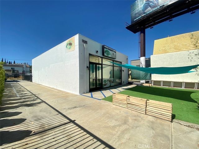 18444 Ventura Boulevard # A, Los Angeles