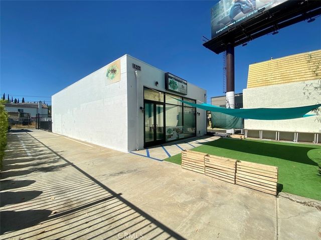 18444 Ventura Boulevard, Los Angeles