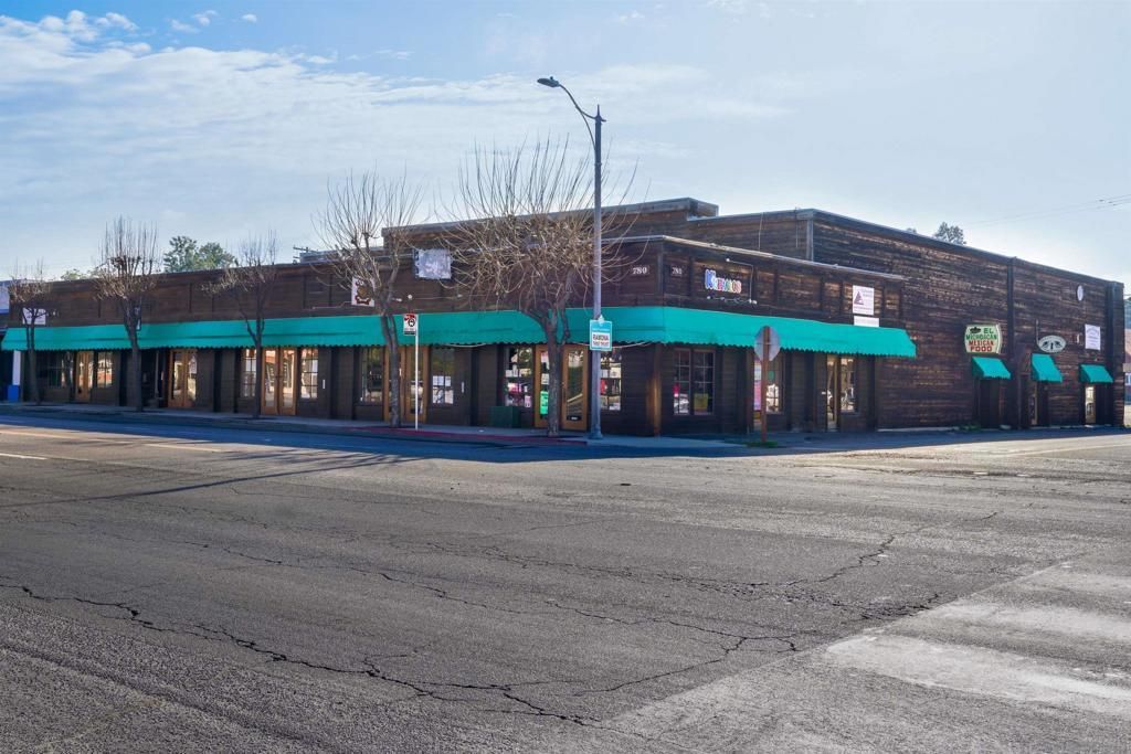 780 Main Street, Ramona