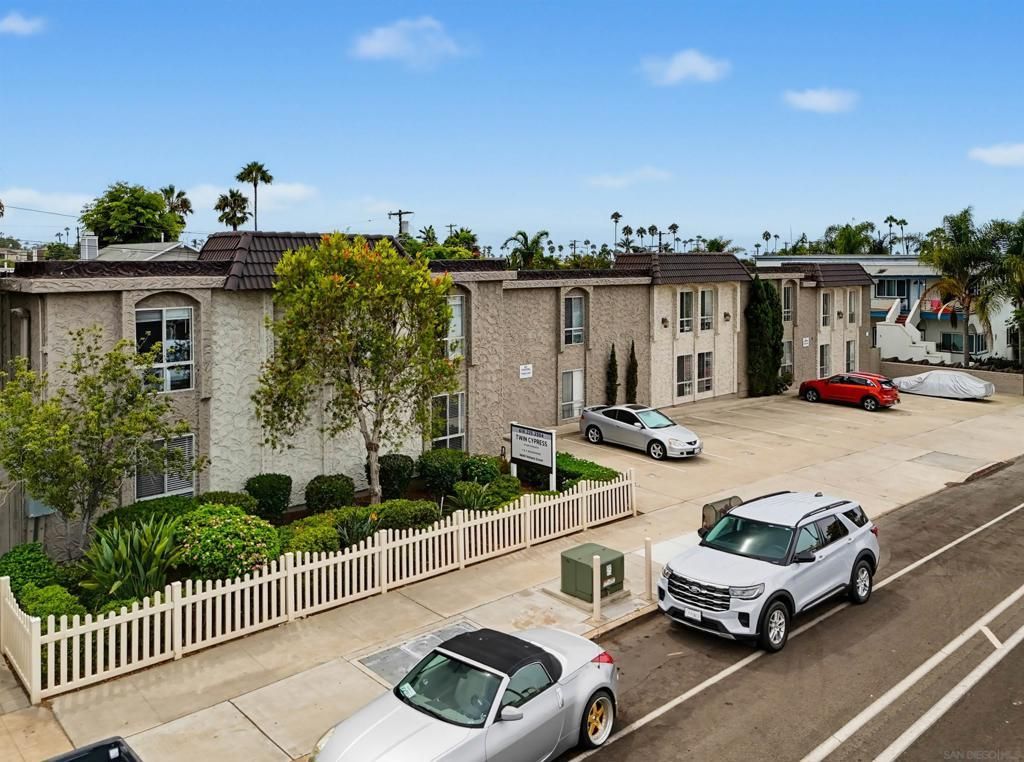 4649 Voltaire St, San Diego