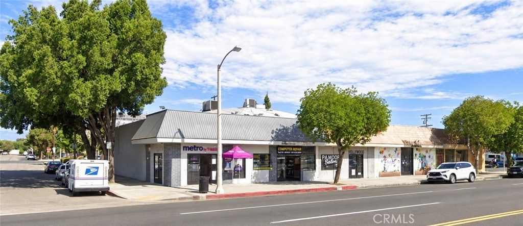 205 E Mission, Pomona