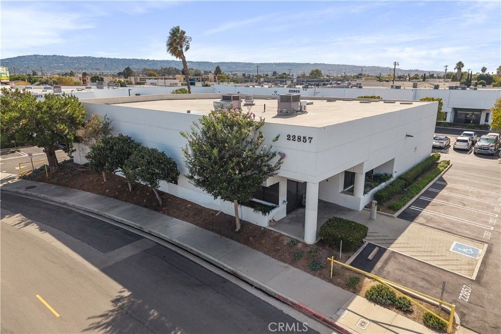 22857 Lockness, Los Angeles
