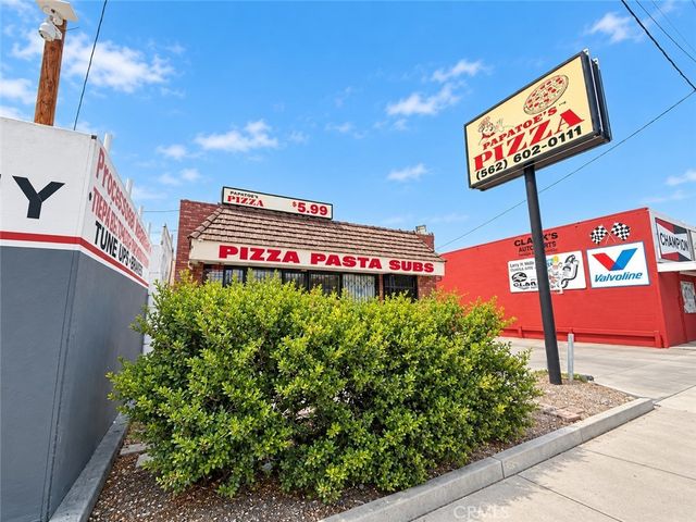 16517 Lakewood, Bellflower
